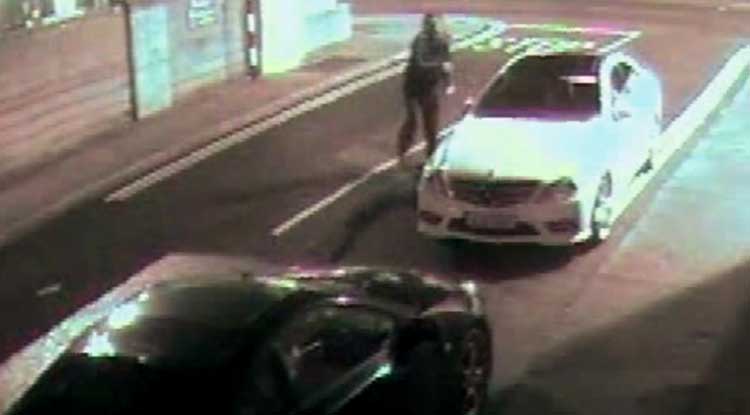 Ladrão tentou assaltar carro com um tijolo… Não vais acreditar no que aconteceu!