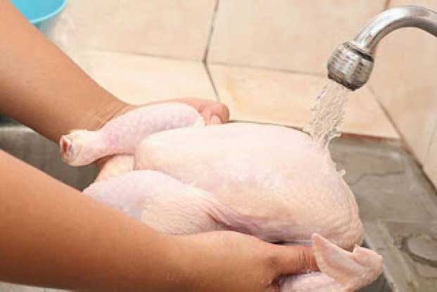 Nunca laves o frango antes de o cozinhares! É pro teu bem!