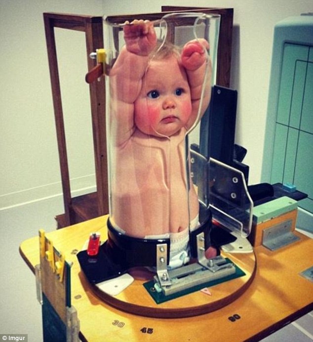 Colocam os bébés num tubo de vidro… Vejam o quanto é importante!