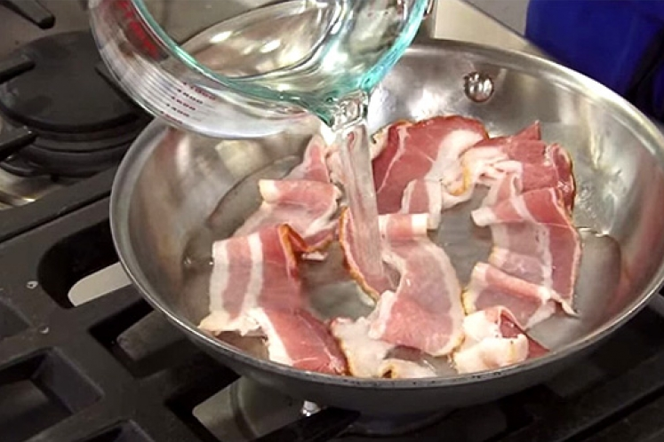 Gostas de Bacon frito? Veja esta forma genial de o fazer!