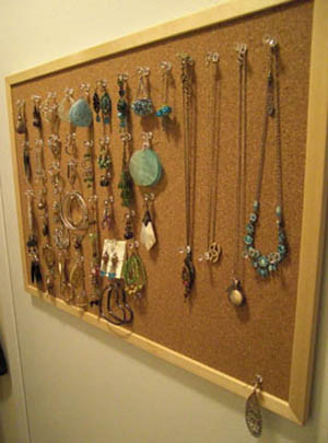 bulletin-board-into-jewellery-organizer
