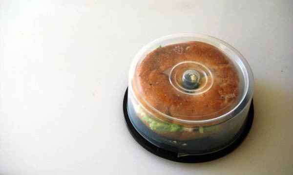 cd-holder-spindle-into-bagel-sandwich-holder