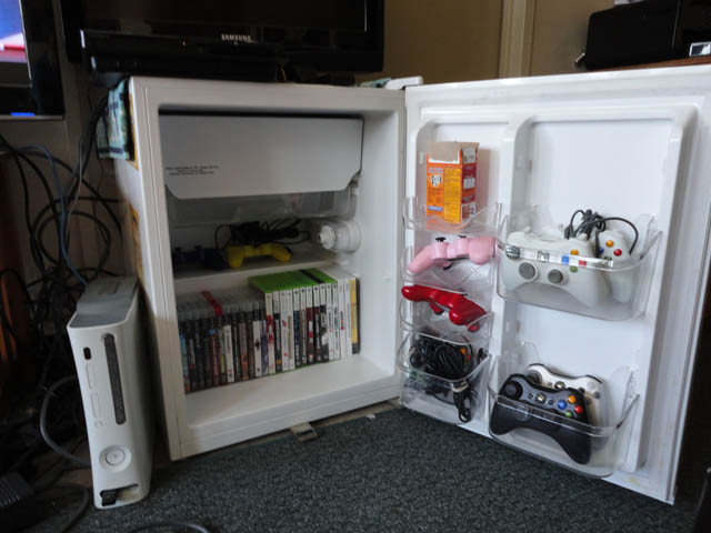old-mini-fridge-into-tv-stand