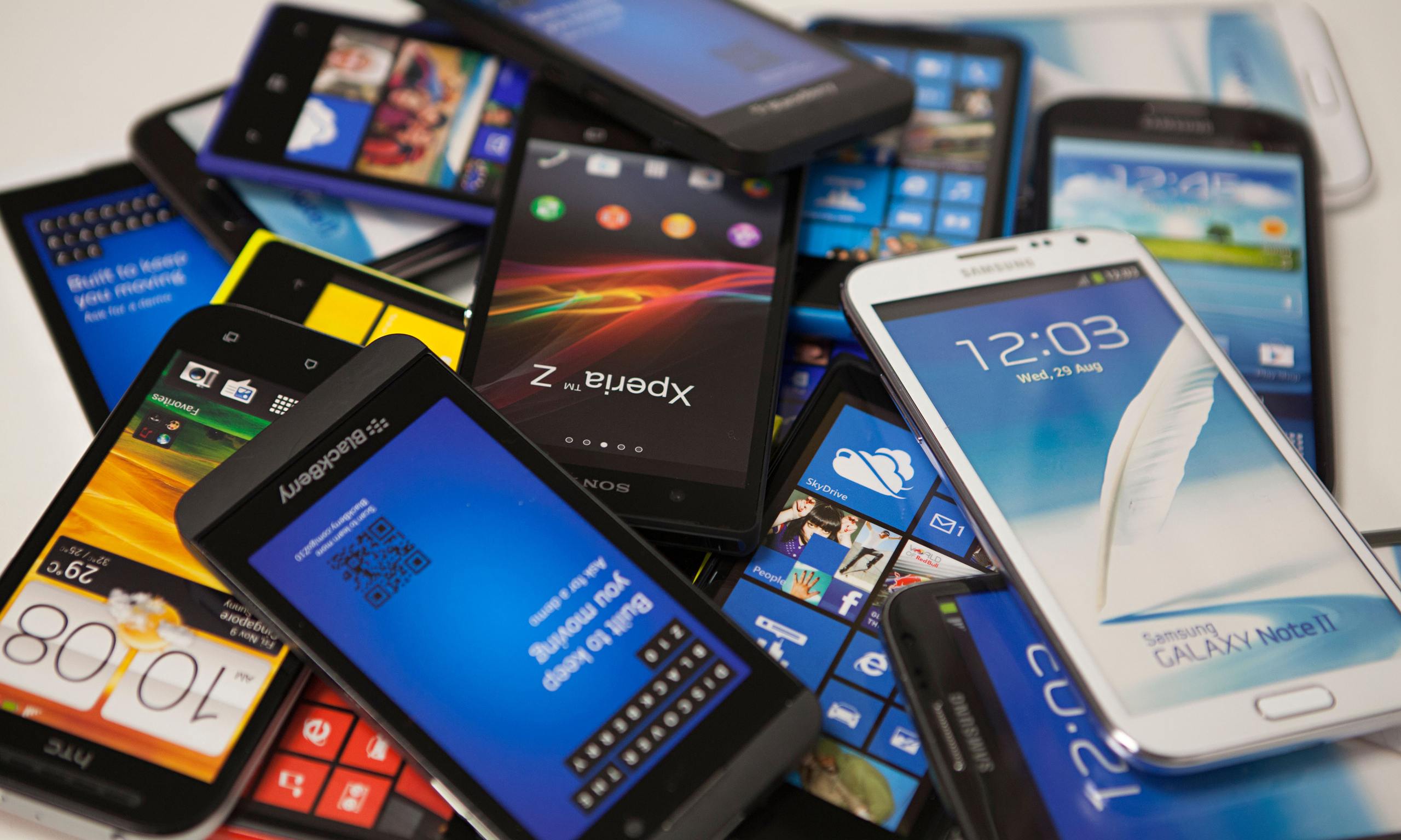 Tens estes aplicativos instalados no telemóvel? Não devias! Estão a prejudicar o teu smartphone!