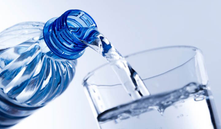 Sabes quais são os sinais que o corpo dá quando precisamos beber mais água? Nem imaginas!
