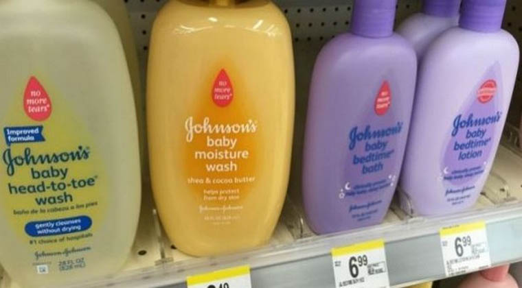 Johnson & Johnson finalmente admitiu que os produtos para bebés contêm ingredientes cancerígenos!