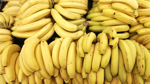 Durante 12 dias esta mulher alimentou-se apenas de bananas… O que lhe aconteceu… Inacreditável!