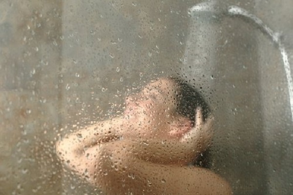 Sabes o que acontece com o teu corpo se tomares banho de água fria? Nem imaginas!