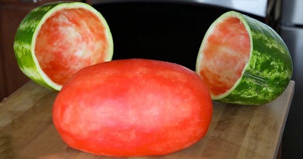 Surpreende os teus amigos e convidados com este truque da melancia descascada!