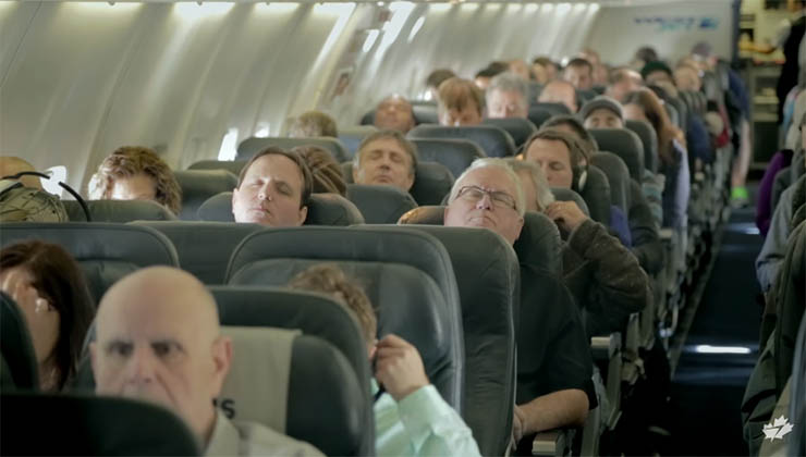 Os passageiros deste avião caíram no sono… Quando acordaram ficaram surpreendidos com o que aconteceu! Nunca esperavam algo assim!