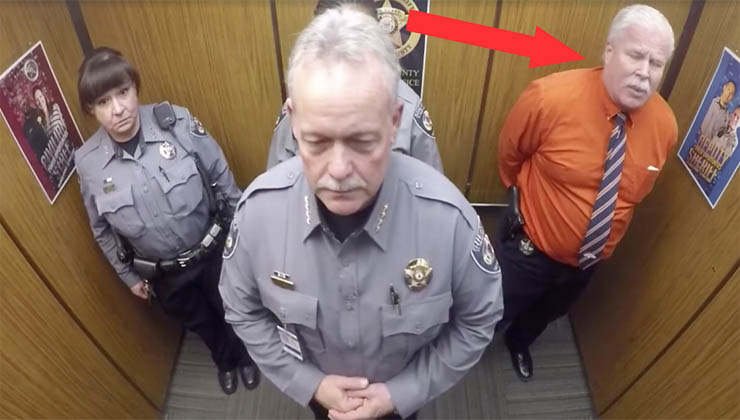 Depois de 29 anos de serviço este polícia reformou-se… O que fez no elevador no último dia de trabalho… Deixou o mundo de boca aberta!