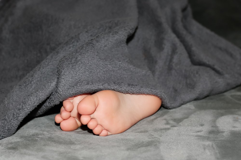 Isto é o que acontece quando dormes com os pés descobertos