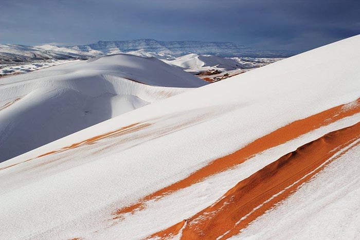 As impressionantes imagens do nevão no deserto do Sahara