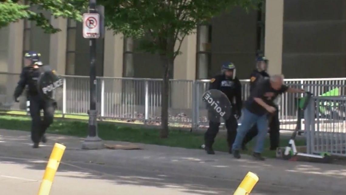 Polícia de Salt Lake City filmado a derrubar idoso de bengala