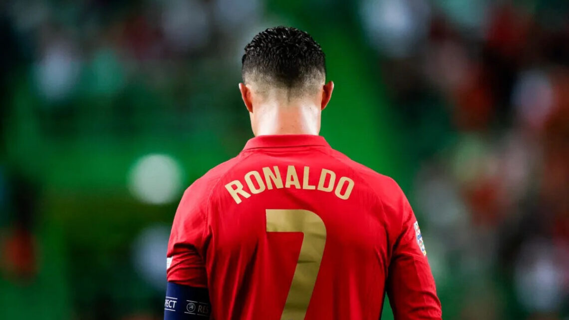 Carta fabulosa de um português a Cristiano Ronaldo: “Não te isoles!”